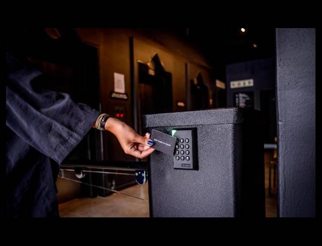 1 BEDROOM APARTMENT FOR SALE IN SANDTON CITY